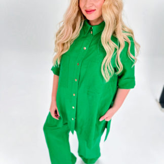 Зеленый костюм с брюками