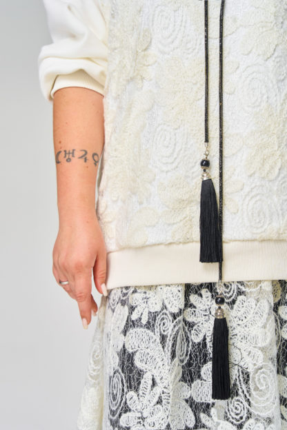 Джемпер с кружевом Джемпер с кружевом