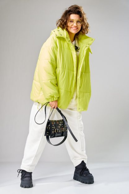 Яркая куртка в салатовом цвете 💚