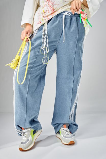 Джинсы с жемчугом