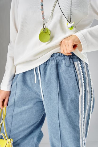 Джинсы с жемчугом