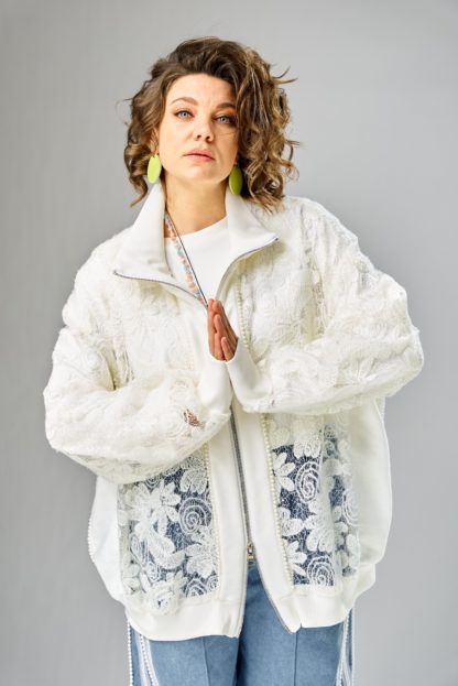 Кружевной бомбер