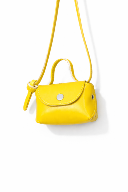 Минисумочка в среднем размере