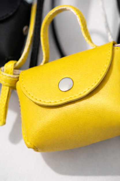 Минисумочка в среднем размере